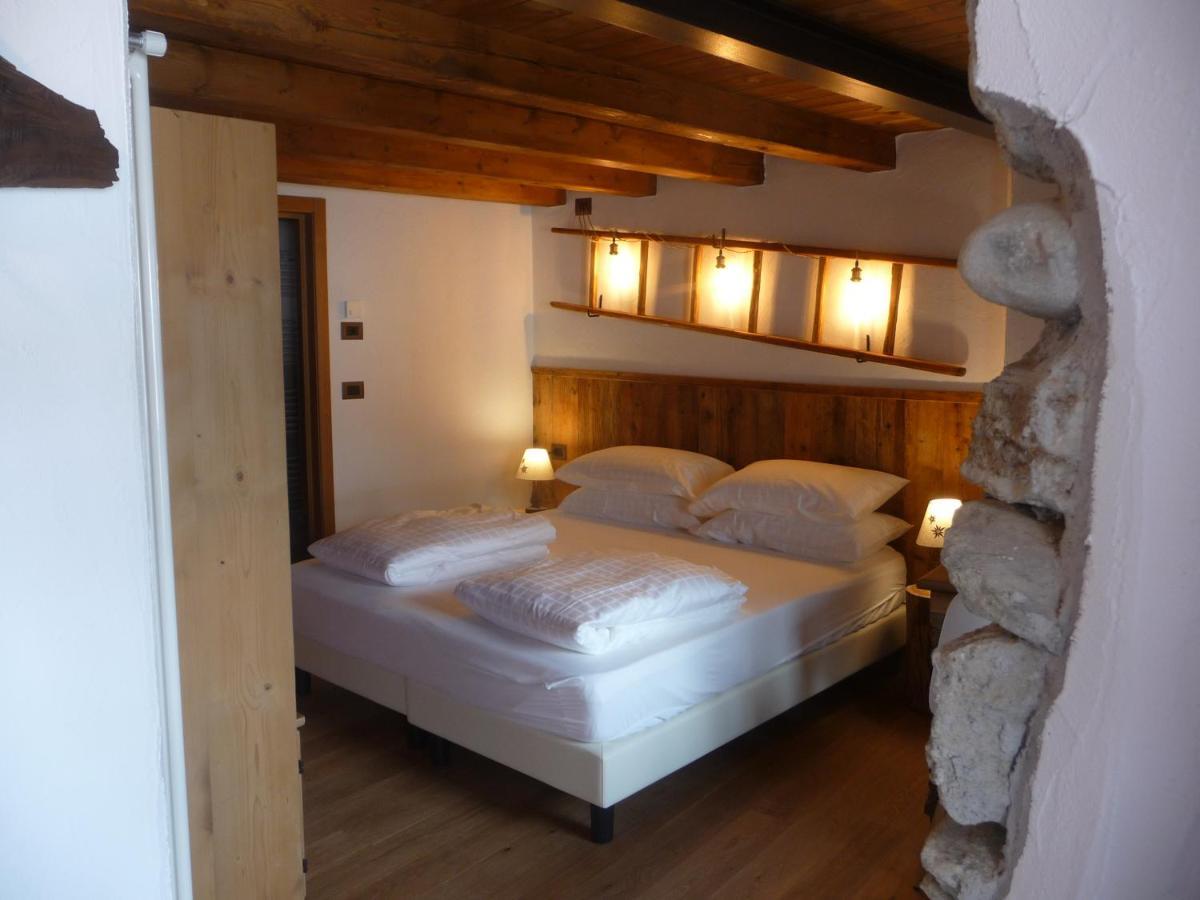 Bed and Breakfast Beb Luca76 à Avise Extérieur photo