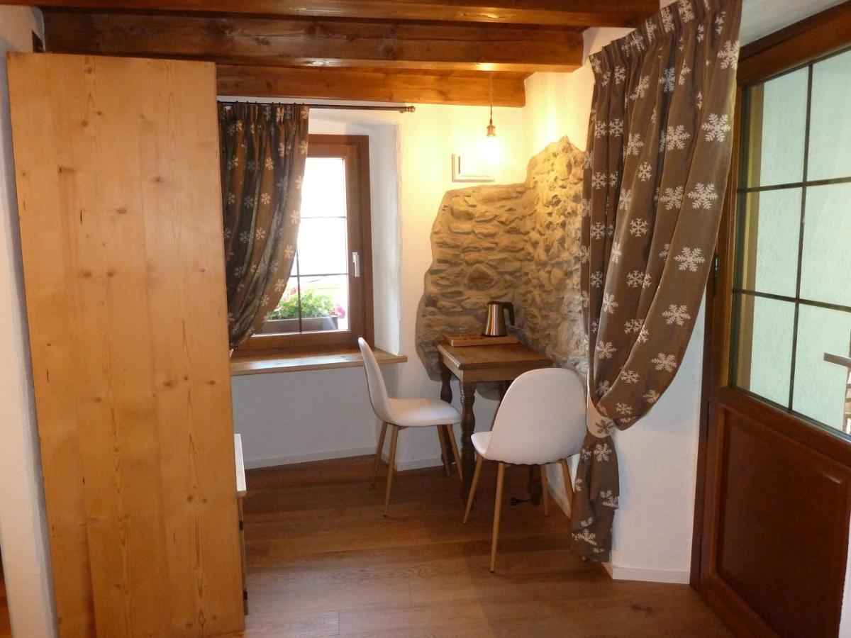 Bed and Breakfast Beb Luca76 à Avise Extérieur photo