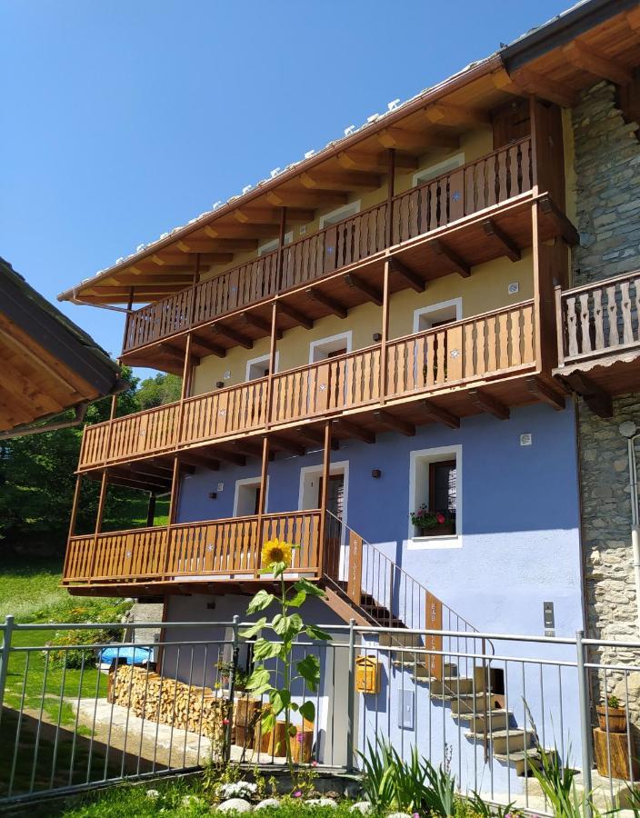 Bed and Breakfast Beb Luca76 à Avise Extérieur photo